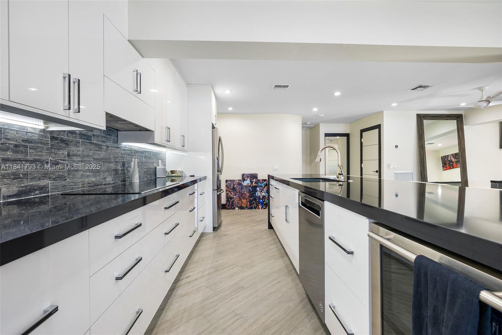 POMPANO BEACH PARK - Residential Lease