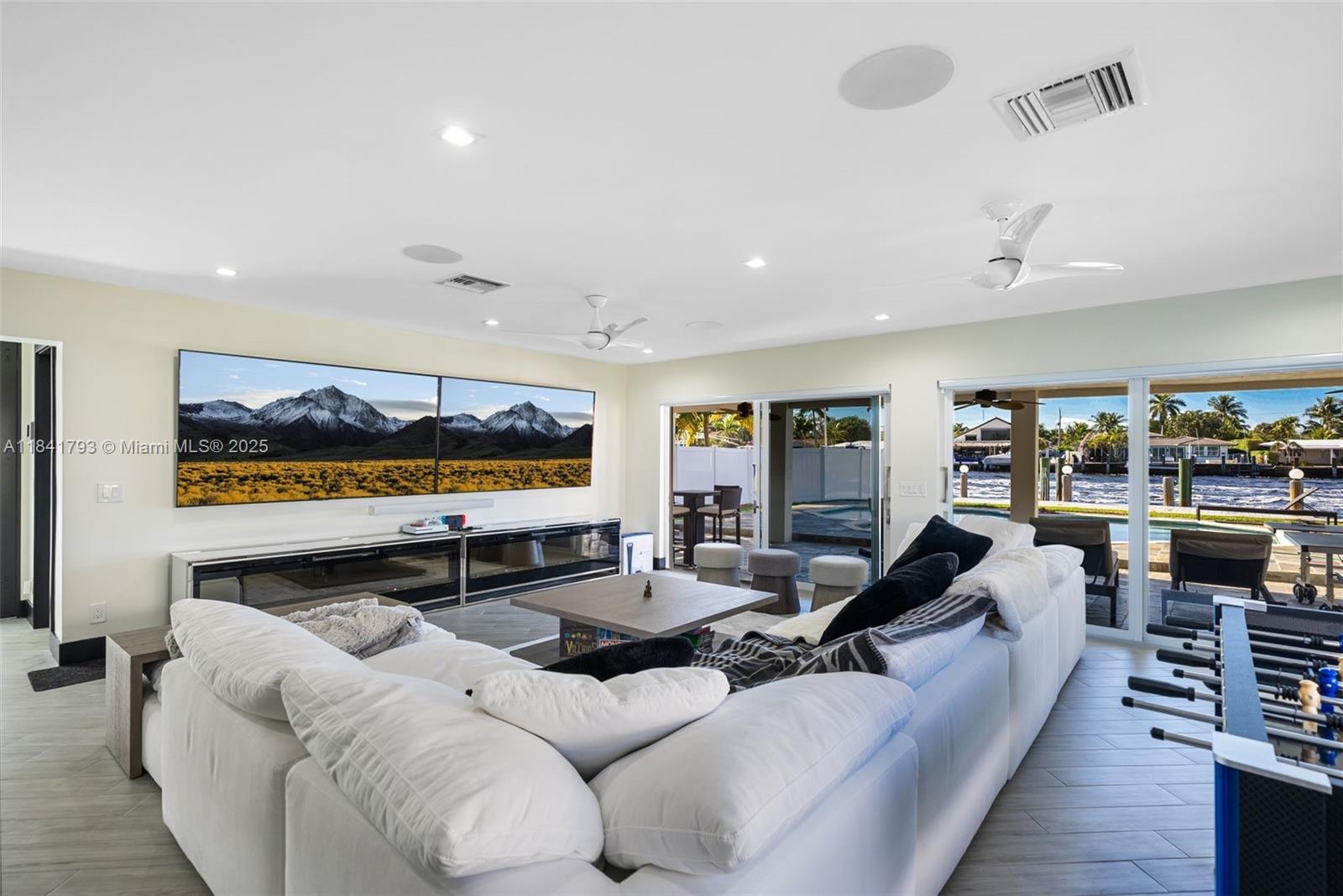 POMPANO BEACH PARK - Residential Lease