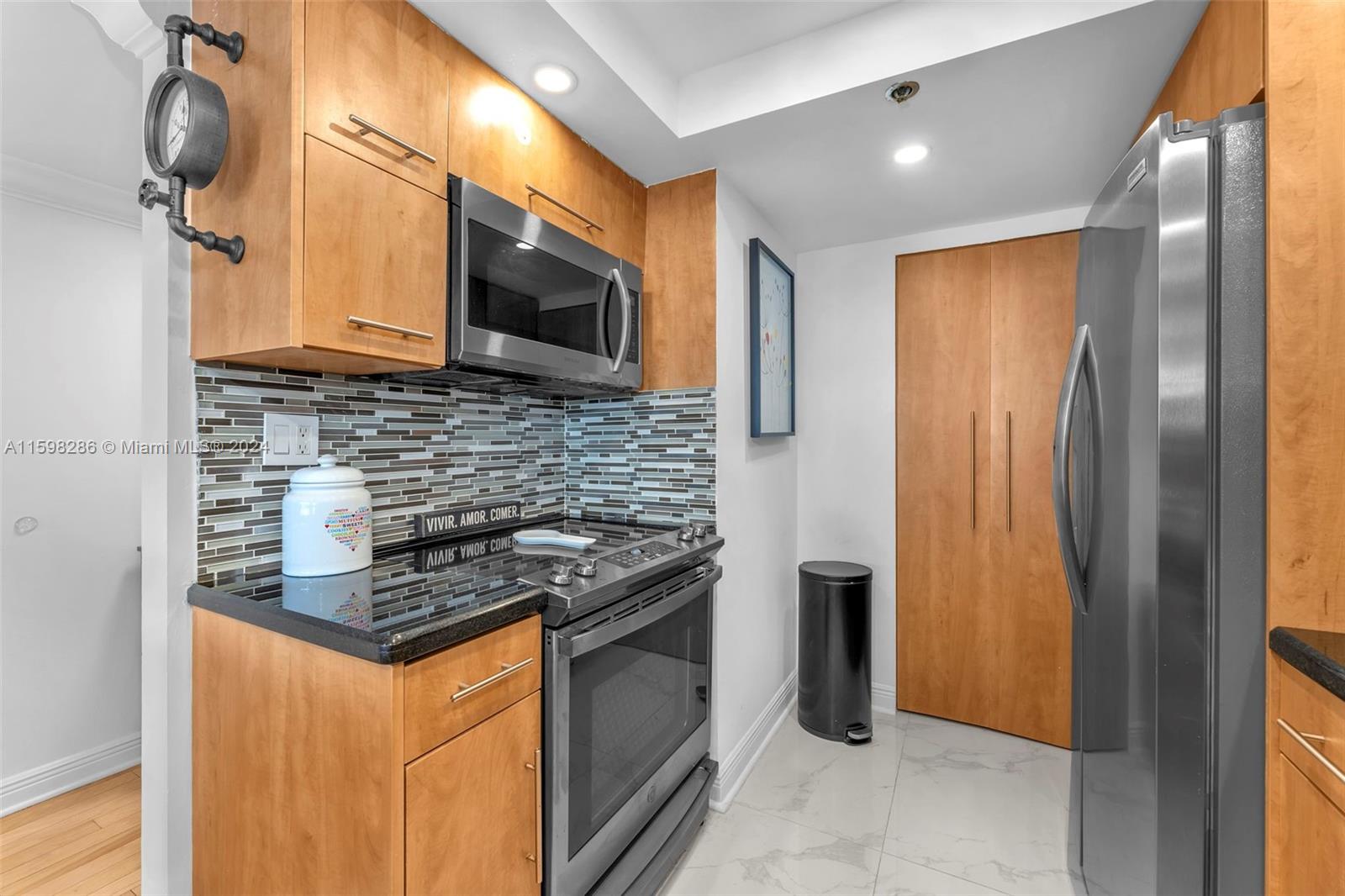 VENETIA CONDO - Residential