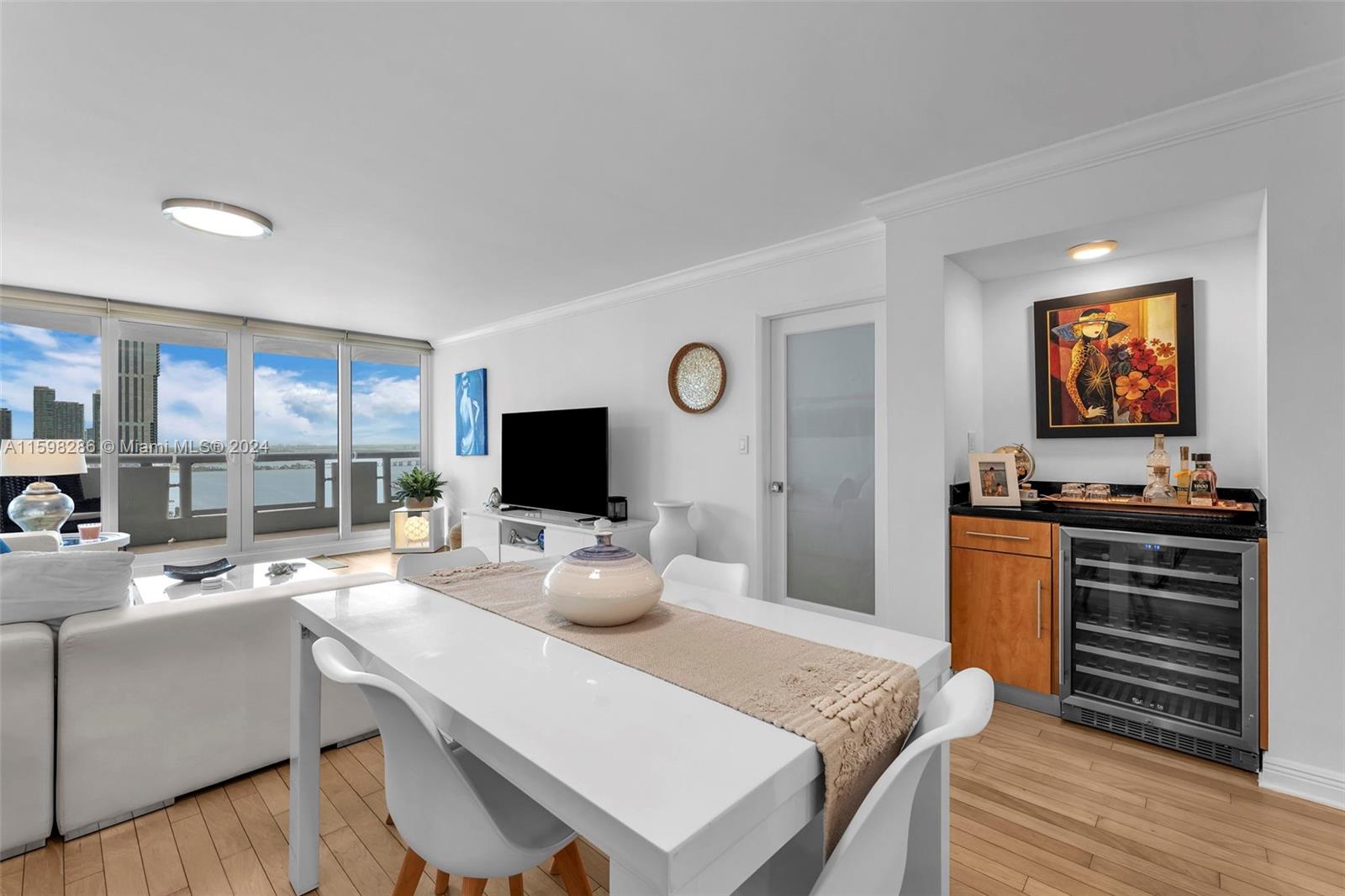 VENETIA CONDO - Residential