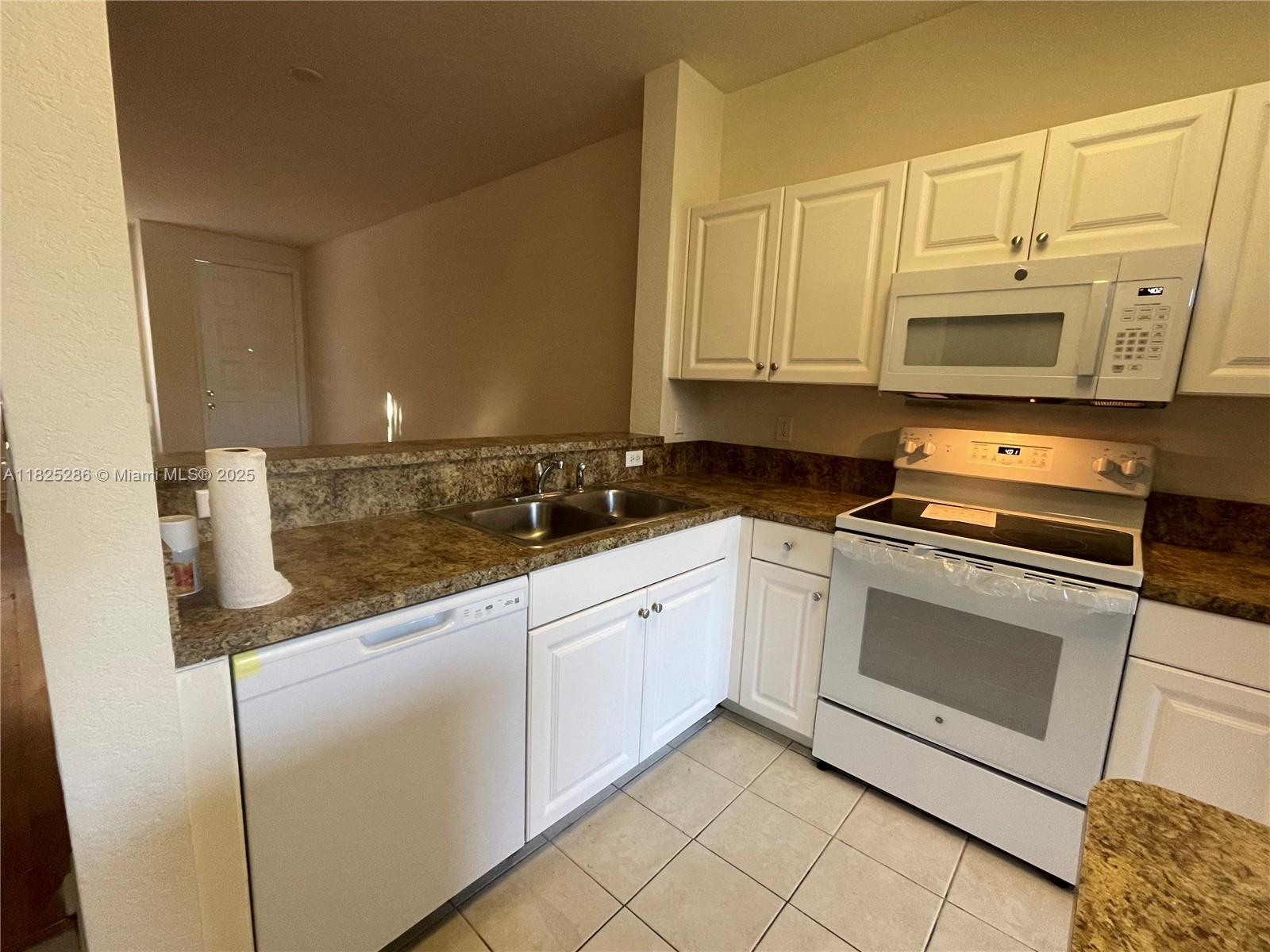 3550 Oleander Ter, Riviera Beach, FL, 33404/$265,000 4 3550 Oleander Ter