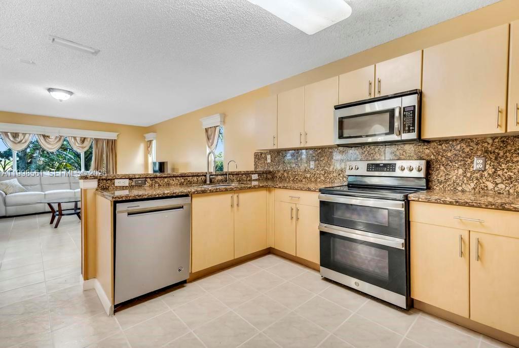 SILVER SHORES (PARCELS A - Residential