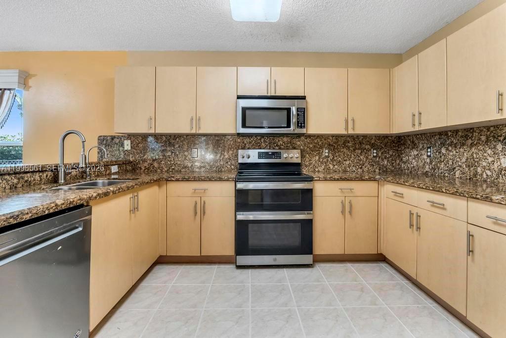 SILVER SHORES (PARCELS A - Residential