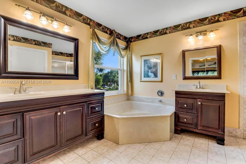 SILVER SHORES (PARCELS A - Residential