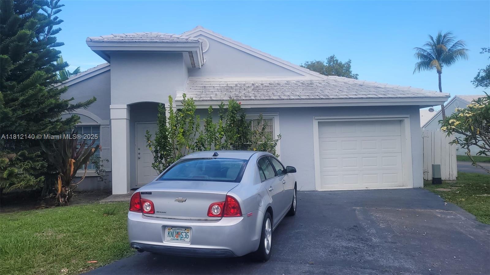 6151 Sw 115th Ave, Miami, Broward County, Florida - 2 Bedrooms  
2 Bathrooms - 
