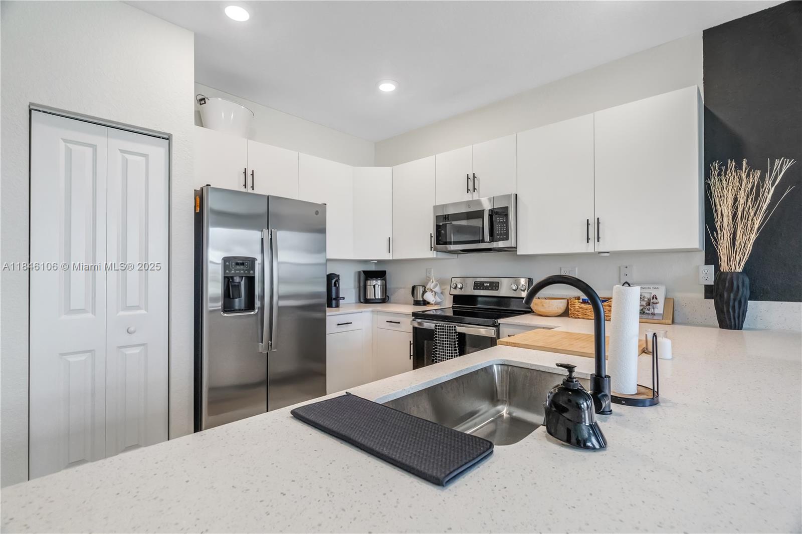 AQUABELLA NORTH - Residential