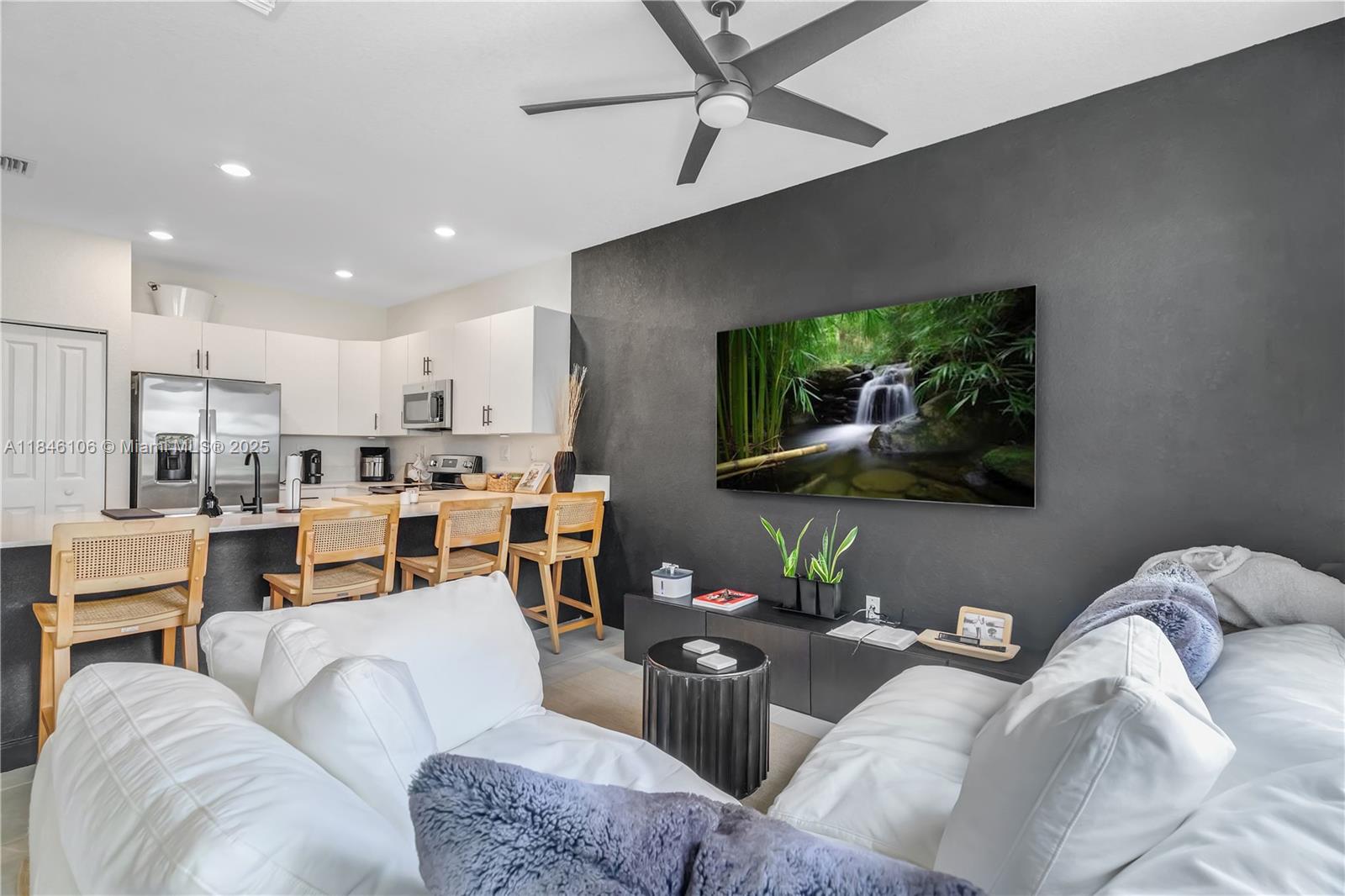 AQUABELLA NORTH - Residential