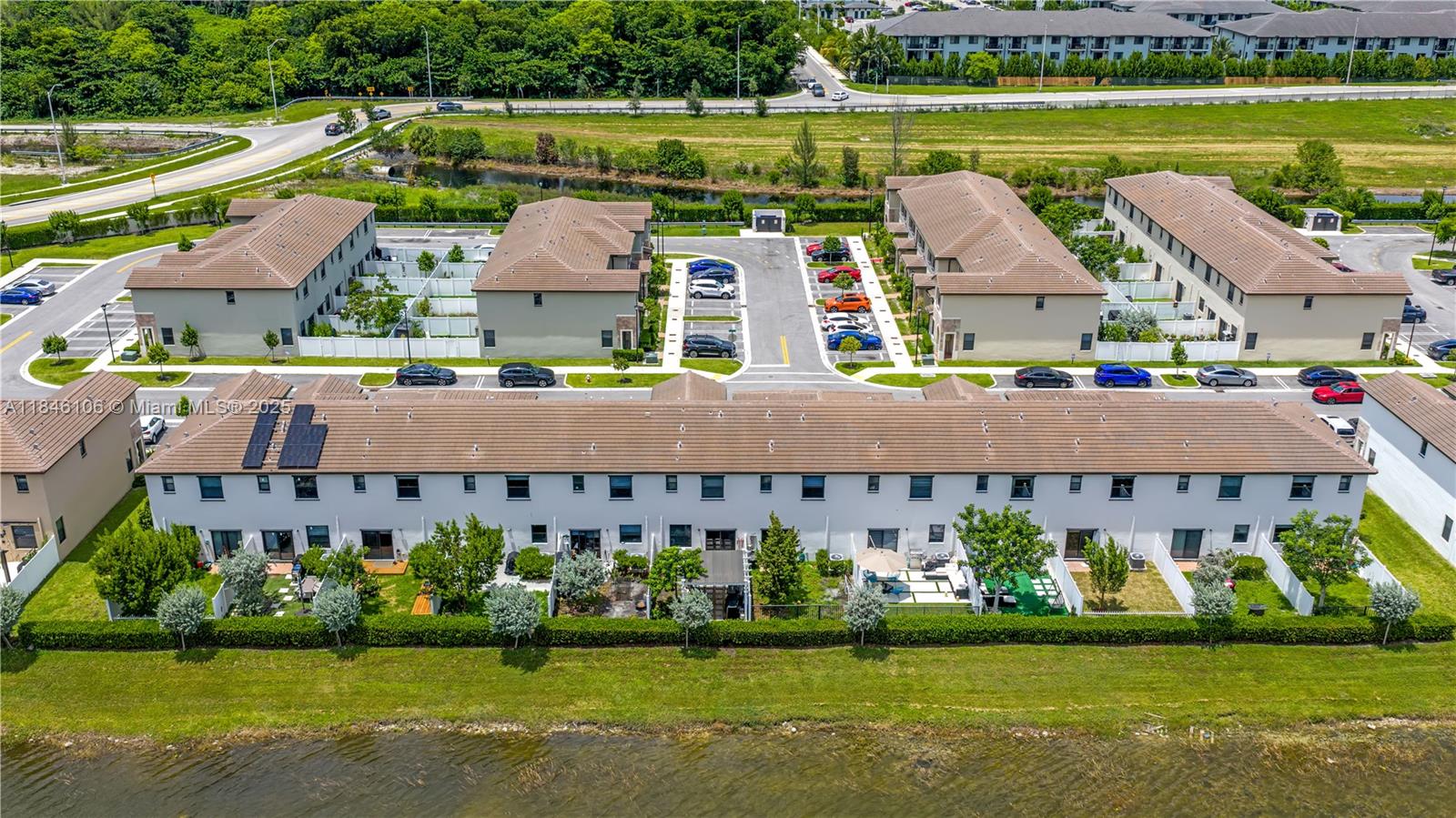 AQUABELLA NORTH - Residential