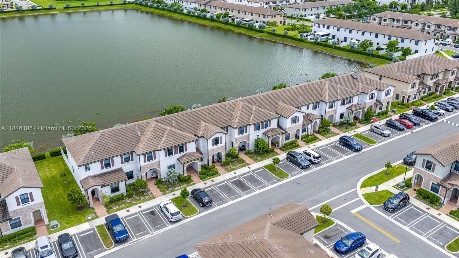 AQUABELLA NORTH - Residential