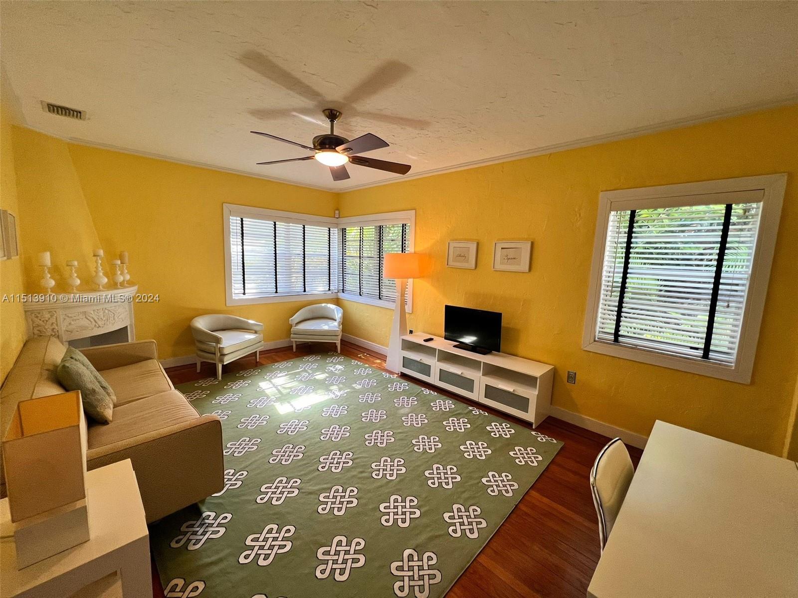 Rental Property at 1553 Meridian Ave 204, Miami Beach, Miami-Dade County, Florida - Bedrooms: 1 
Bathrooms: 1  - $2,000 MO.