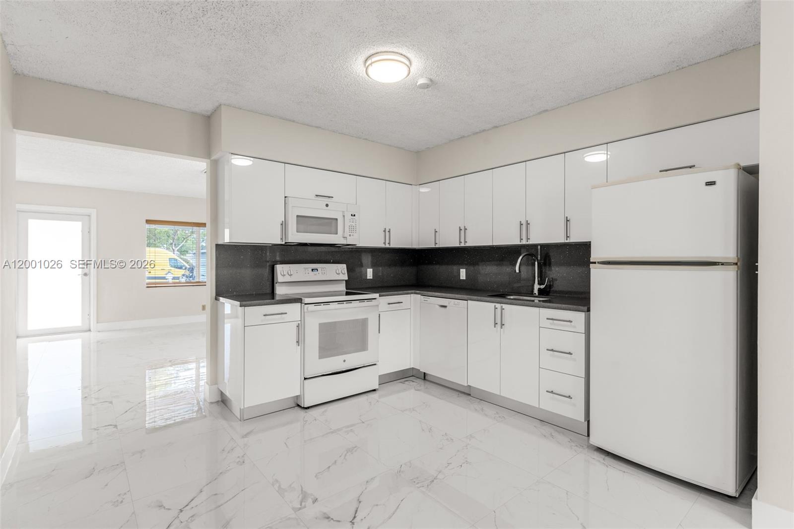 FLAGAMI 2ND ADDN - Residential Lease