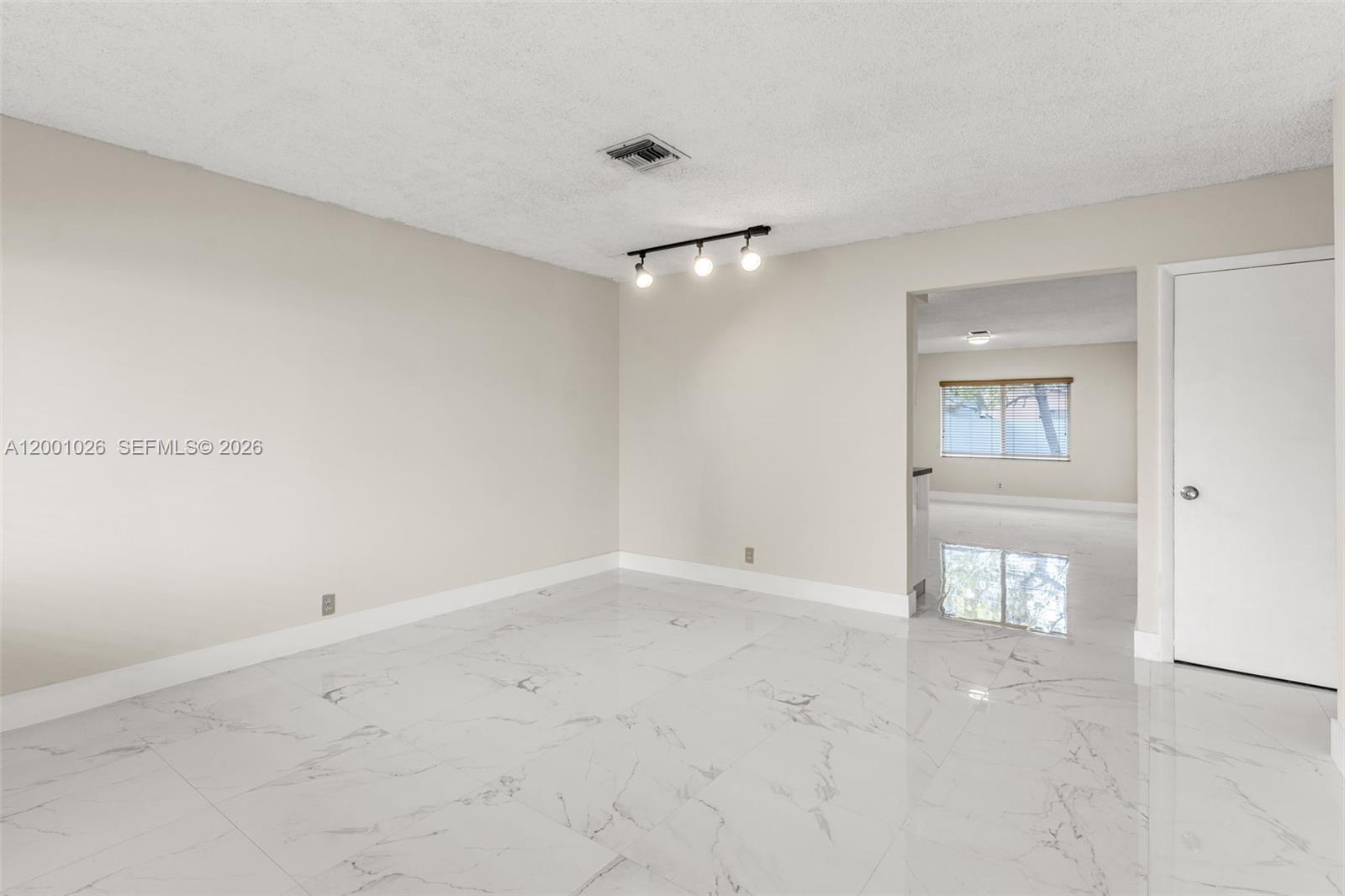 FLAGAMI 2ND ADDN - Residential Lease