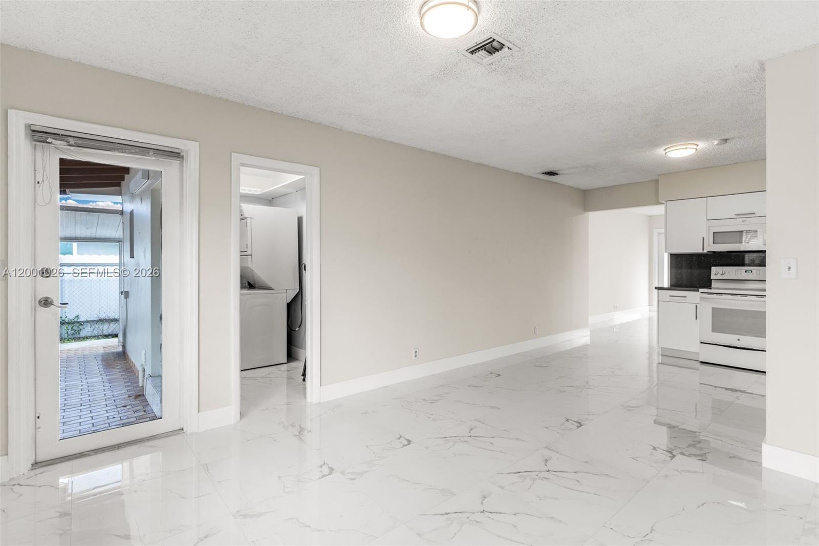 FLAGAMI 2ND ADDN - Residential Lease