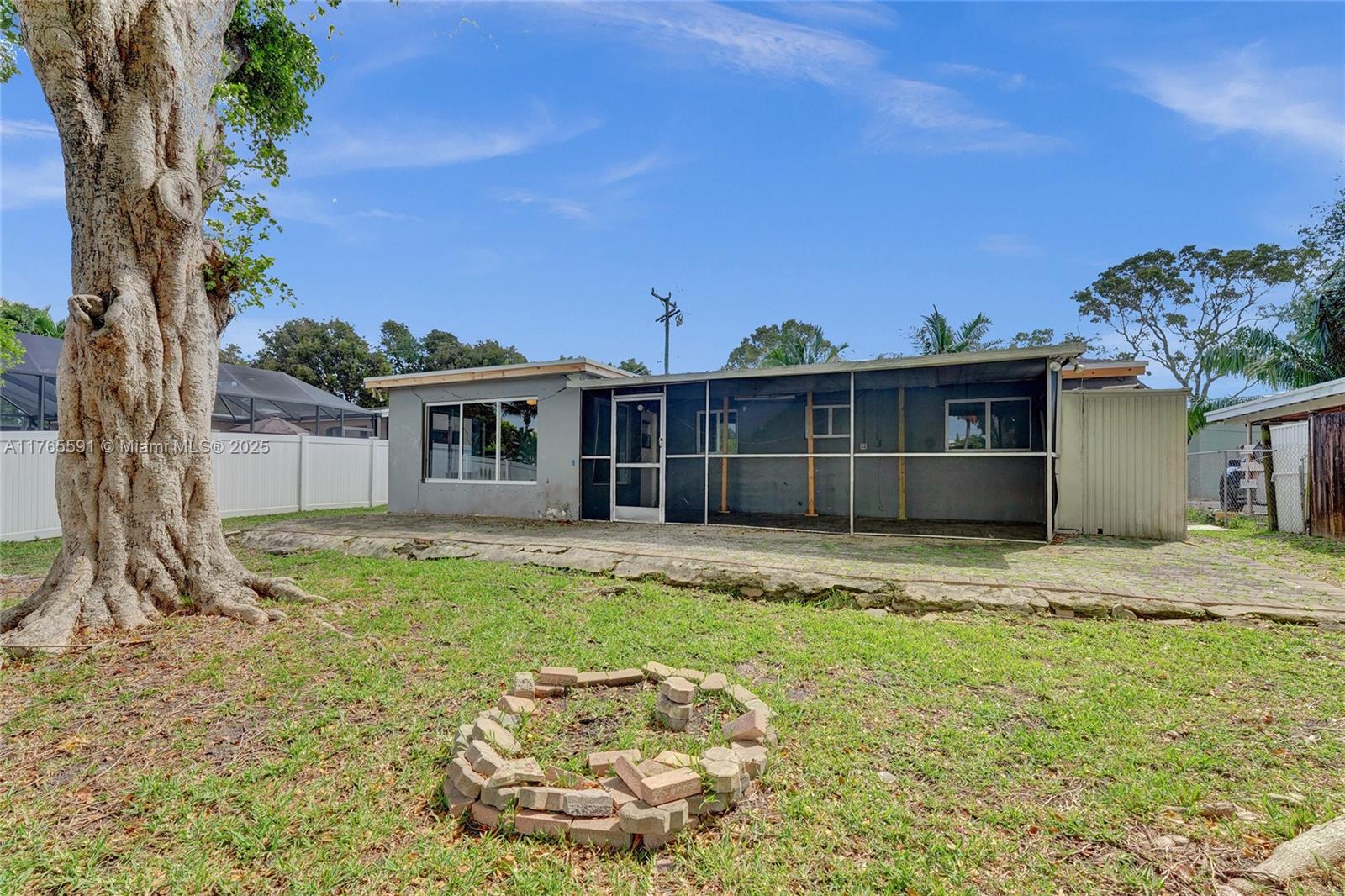 LAKEVIEW HEIGHTS - Residential