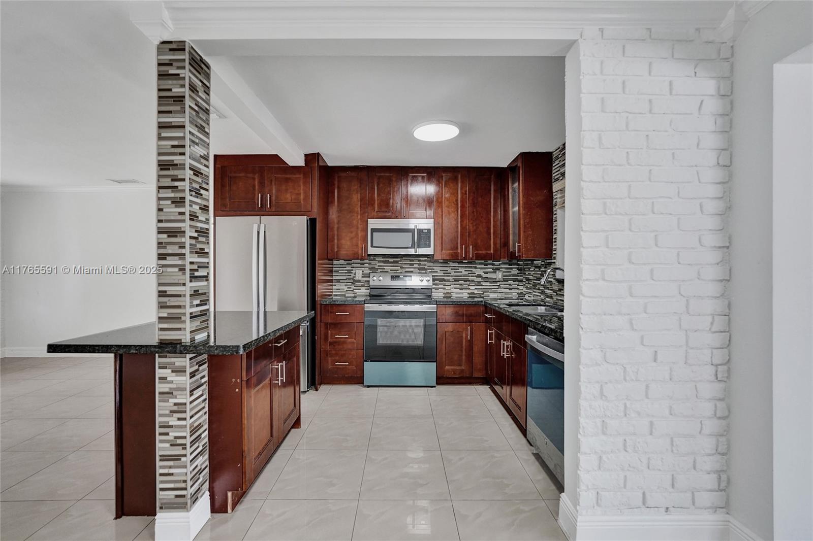 LAKEVIEW HEIGHTS - Residential