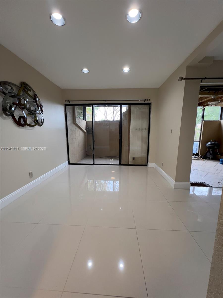 WESTVIEW CONDOMINIUM NO F - Residential