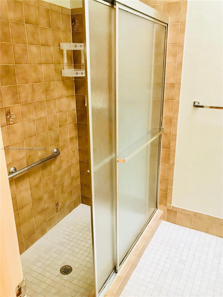 WATERFORD - Residential Lease