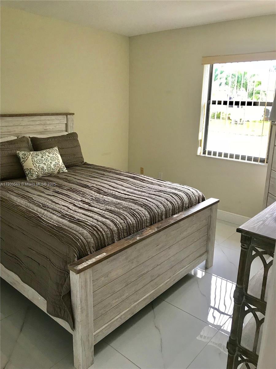 WATERFORD - Residential Lease