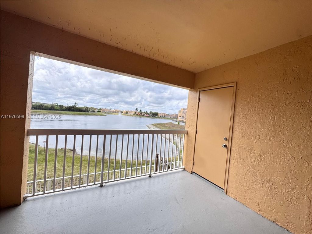 Photo of 5200 NW 31st Ave #173, Fort Lauderdale, FL 33309 (MLS # A11970599)