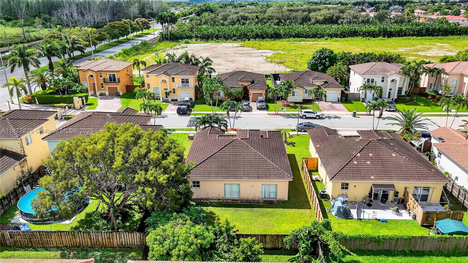 GROVE AT WATERSTONE - Residential