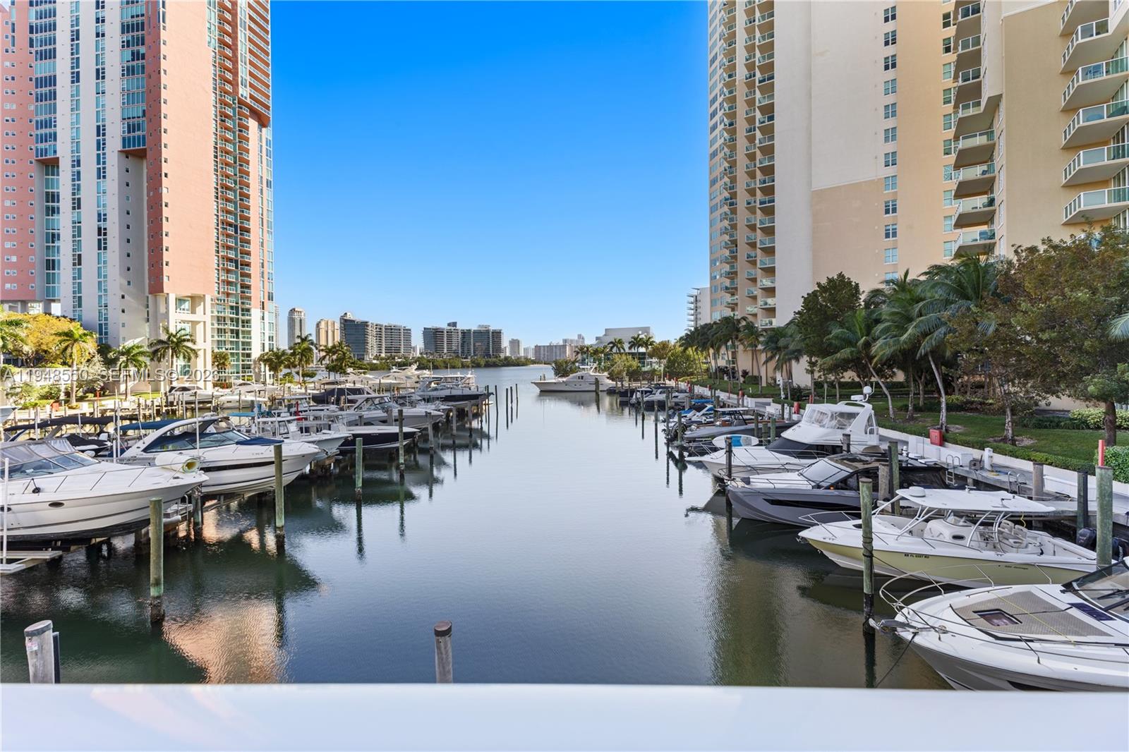 AVENTURA MARINA CONDO NUM - Residential