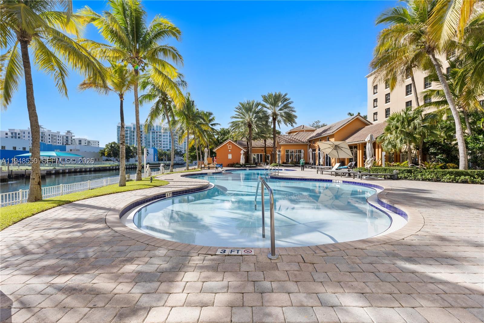 AVENTURA MARINA CONDO NUM - Residential