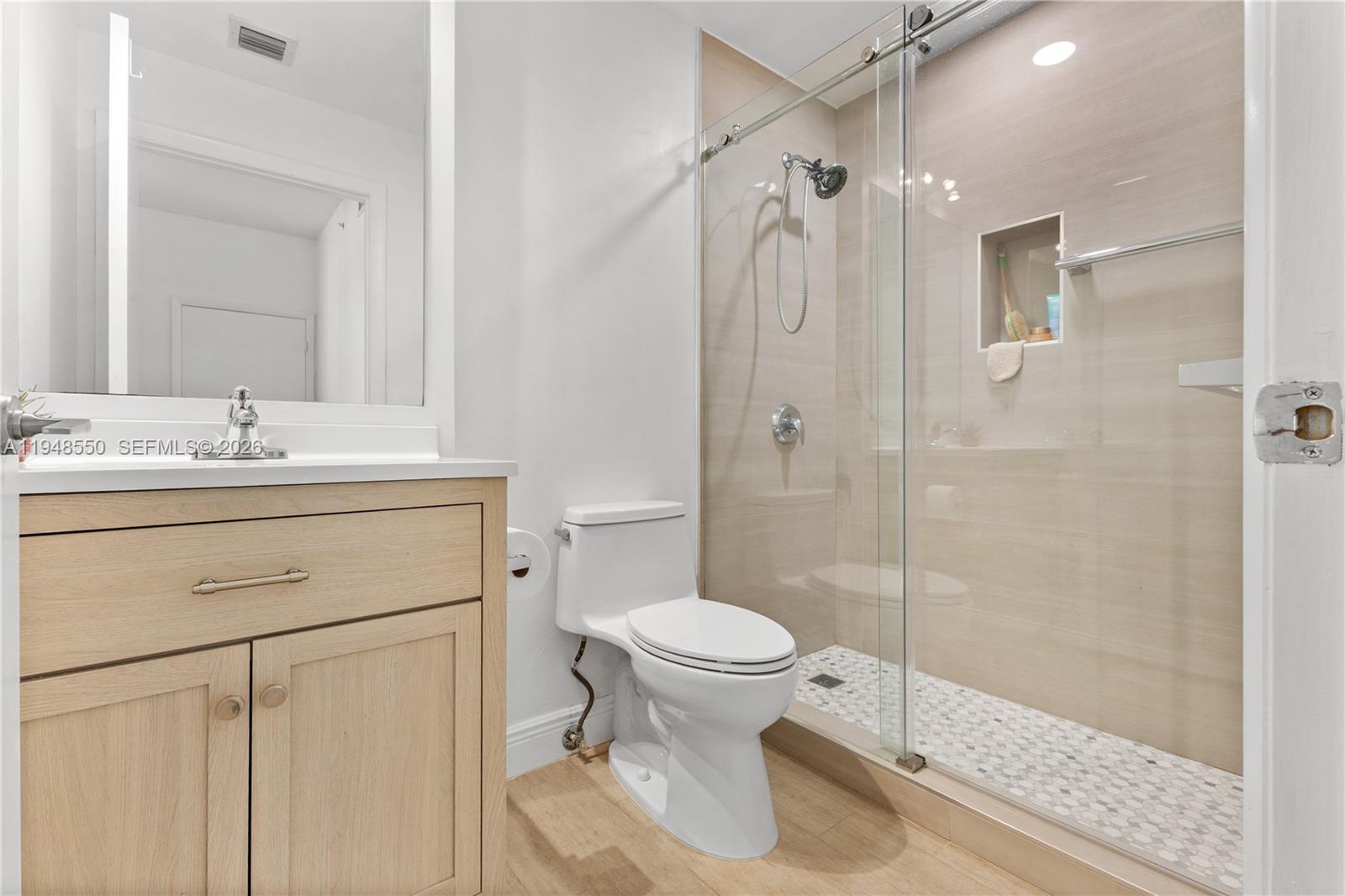 AVENTURA MARINA CONDO NUM - Residential