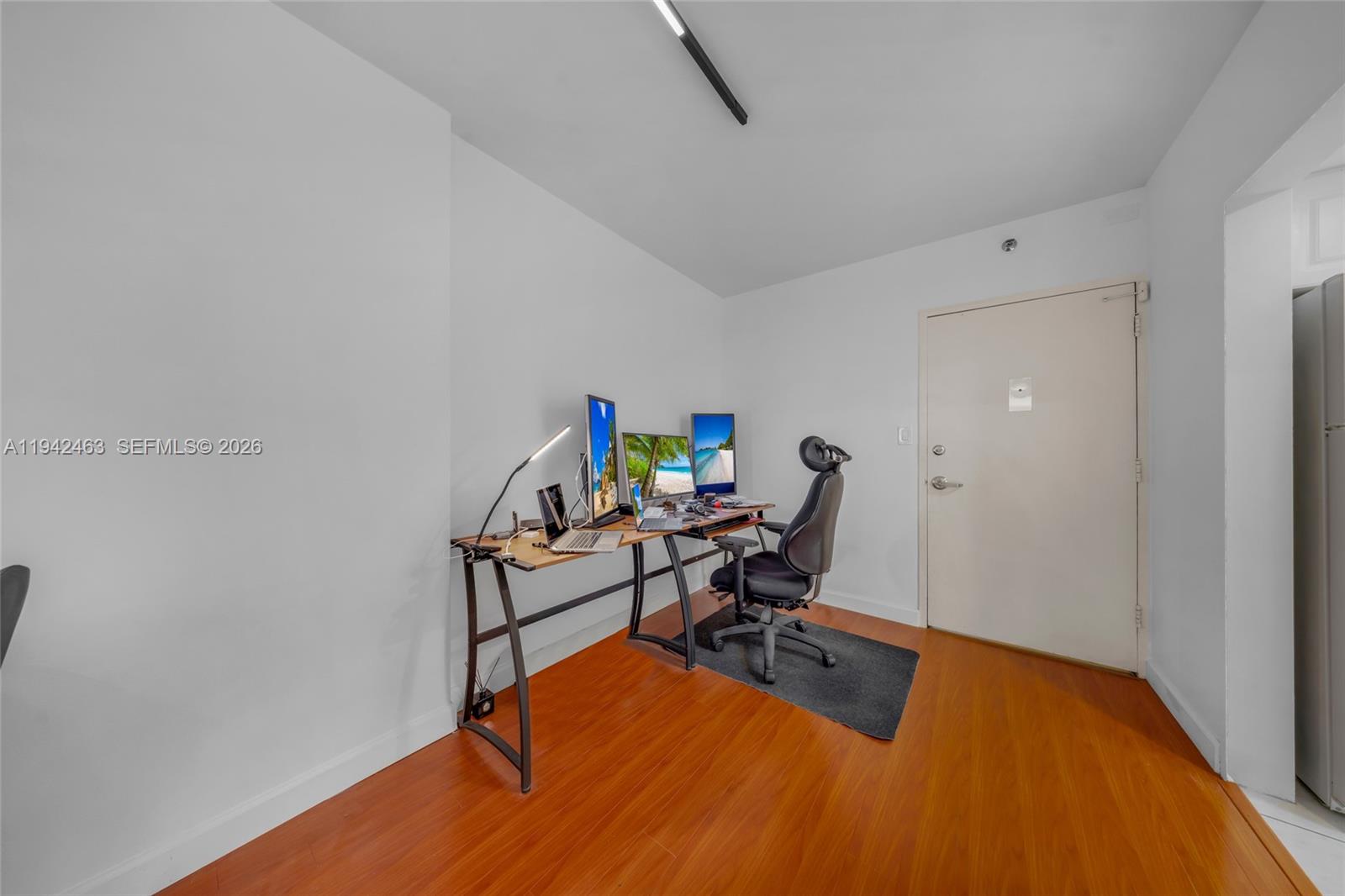 MIRADOR 1200 CONDO - Residential