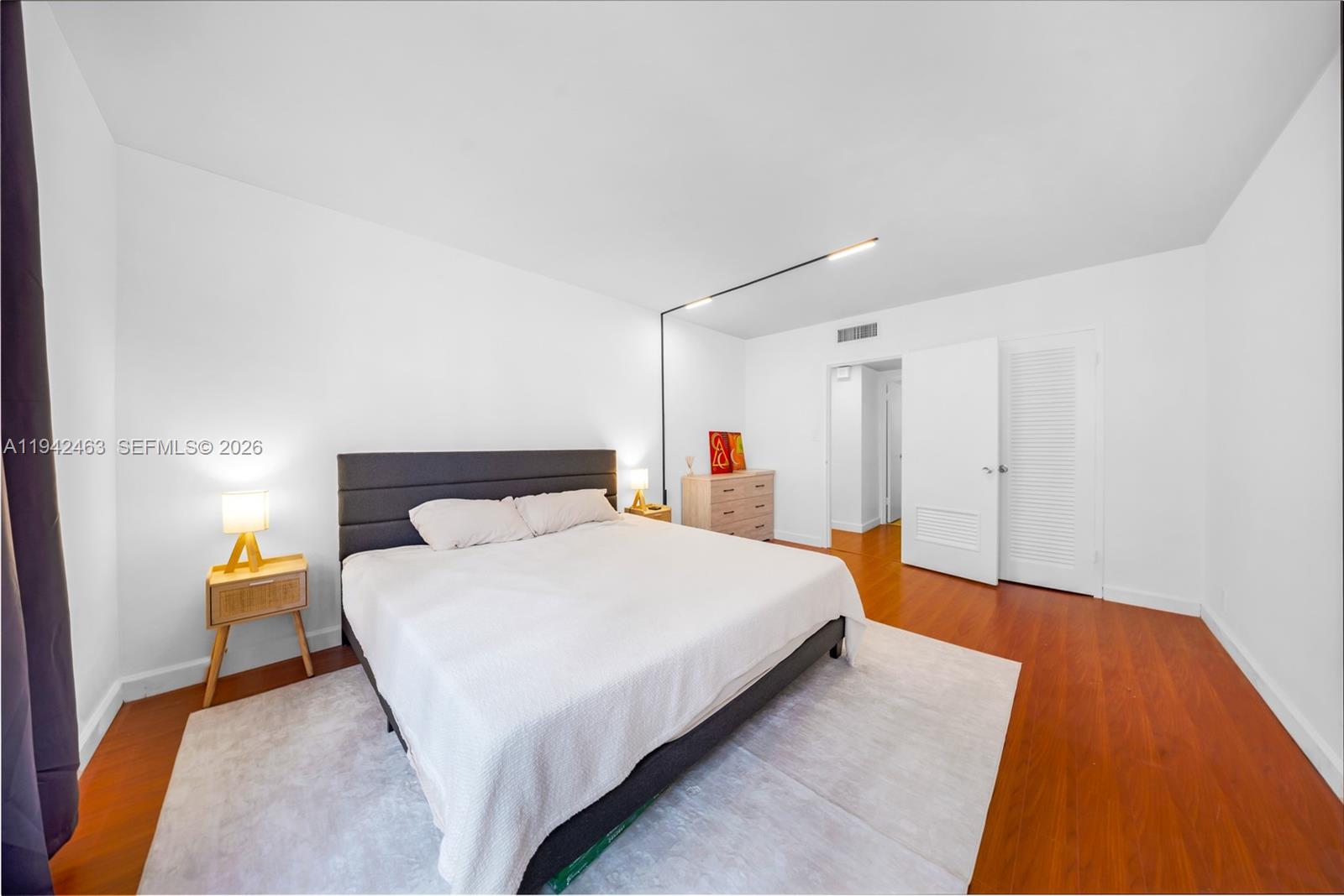 MIRADOR 1200 CONDO - Residential