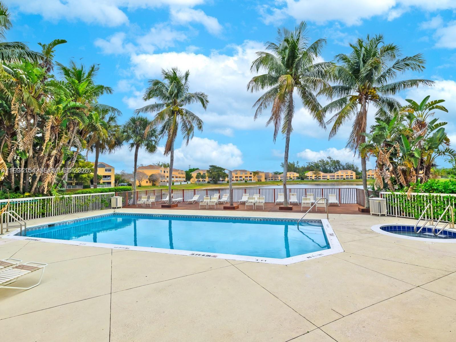 VILLAS AT LAKEVIEW CONDO - Residential Lease