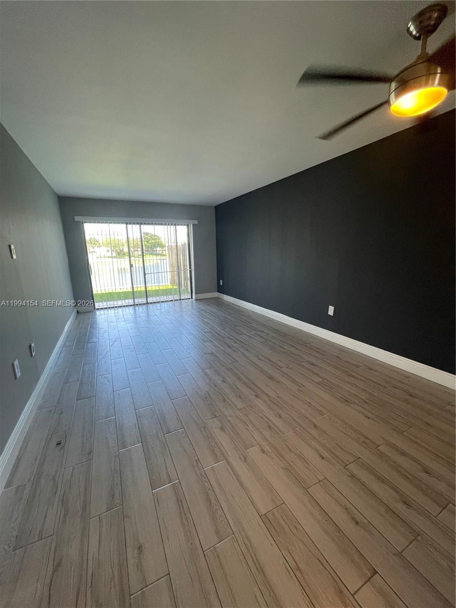 VILLAS AT LAKEVIEW CONDO - Residential Lease