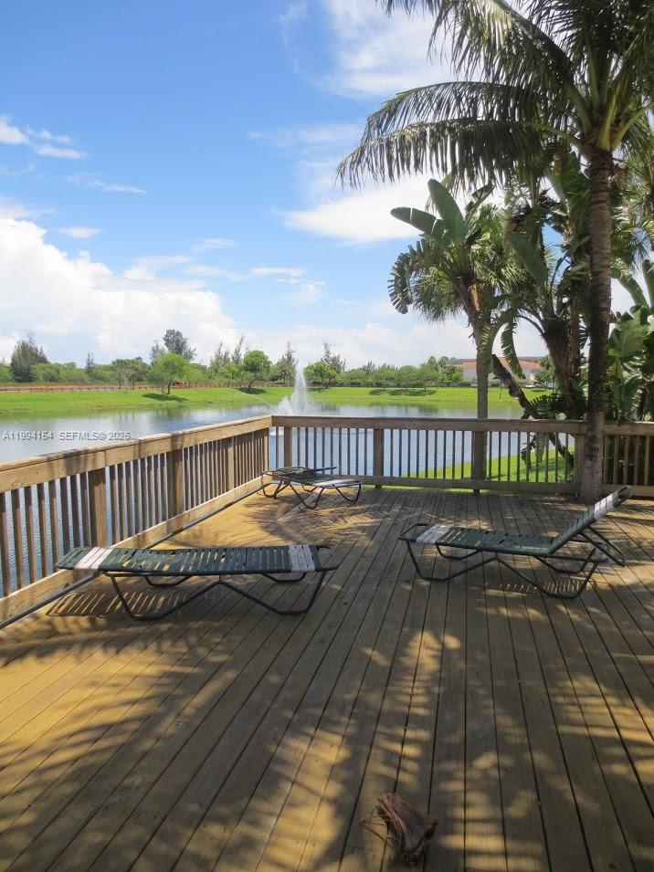 VILLAS AT LAKEVIEW CONDO - Residential Lease