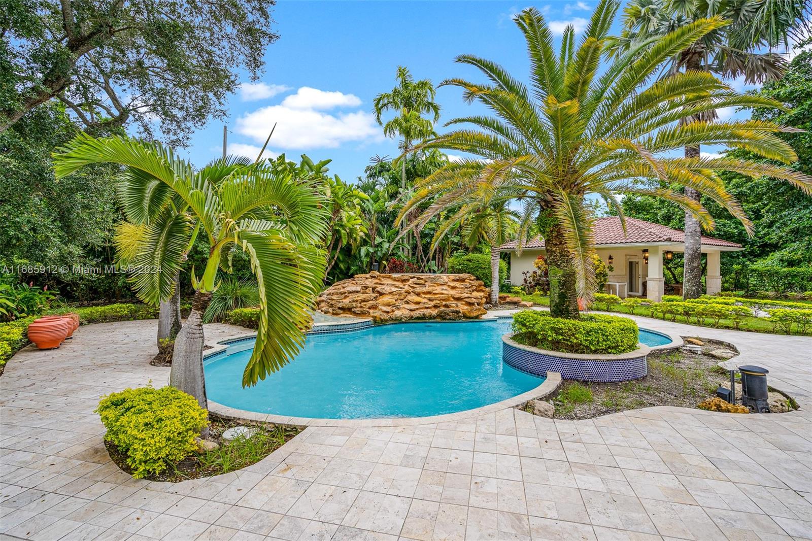 COLLINS ACRES - Residential