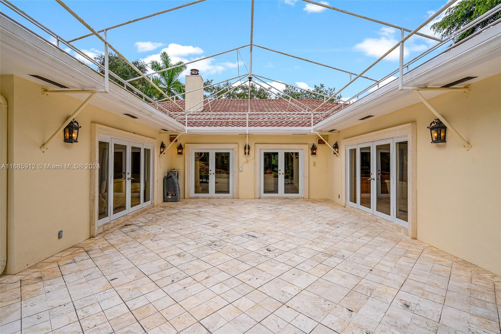 COLLINS ACRES - Residential