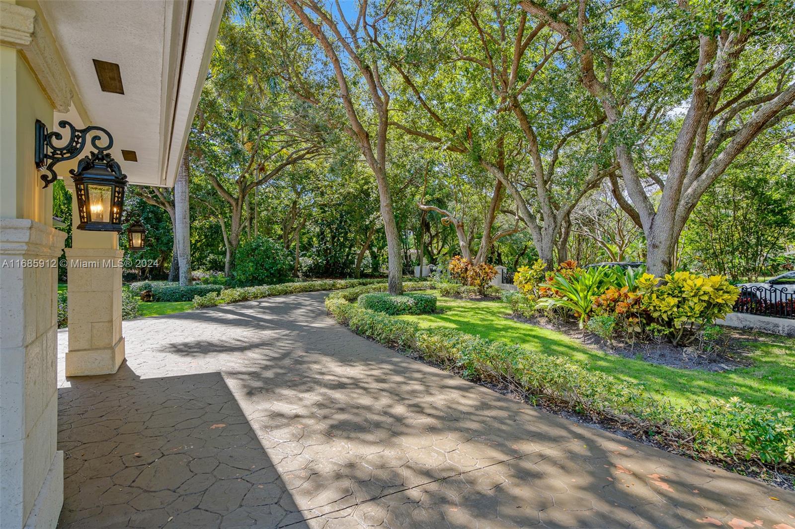 COLLINS ACRES - Residential