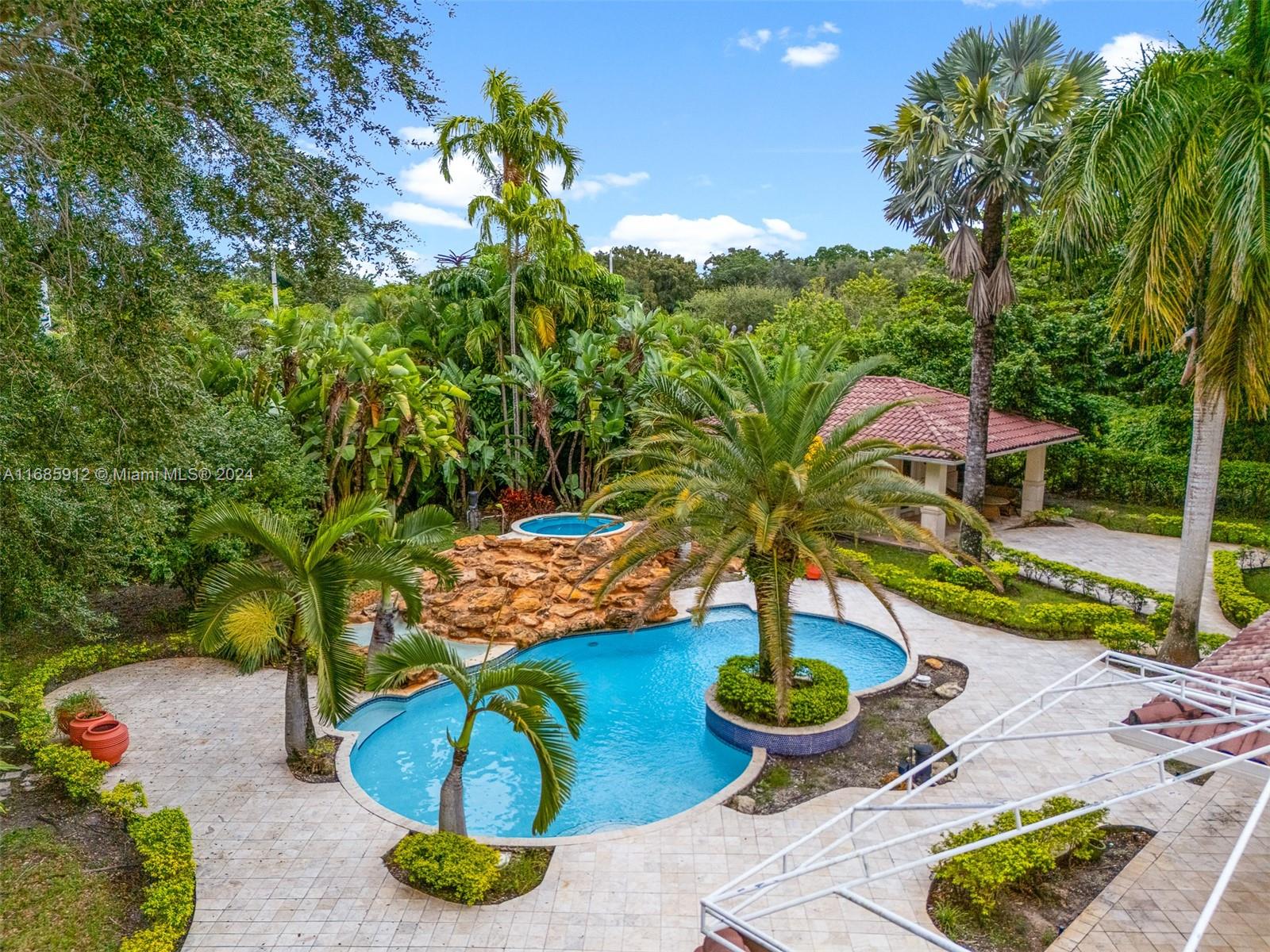COLLINS ACRES - Residential
