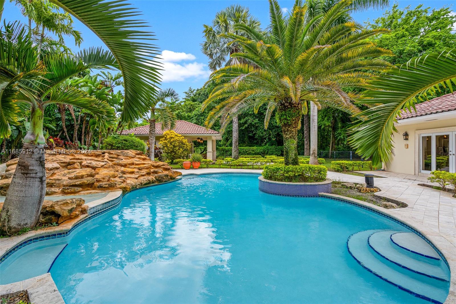 COLLINS ACRES - Residential