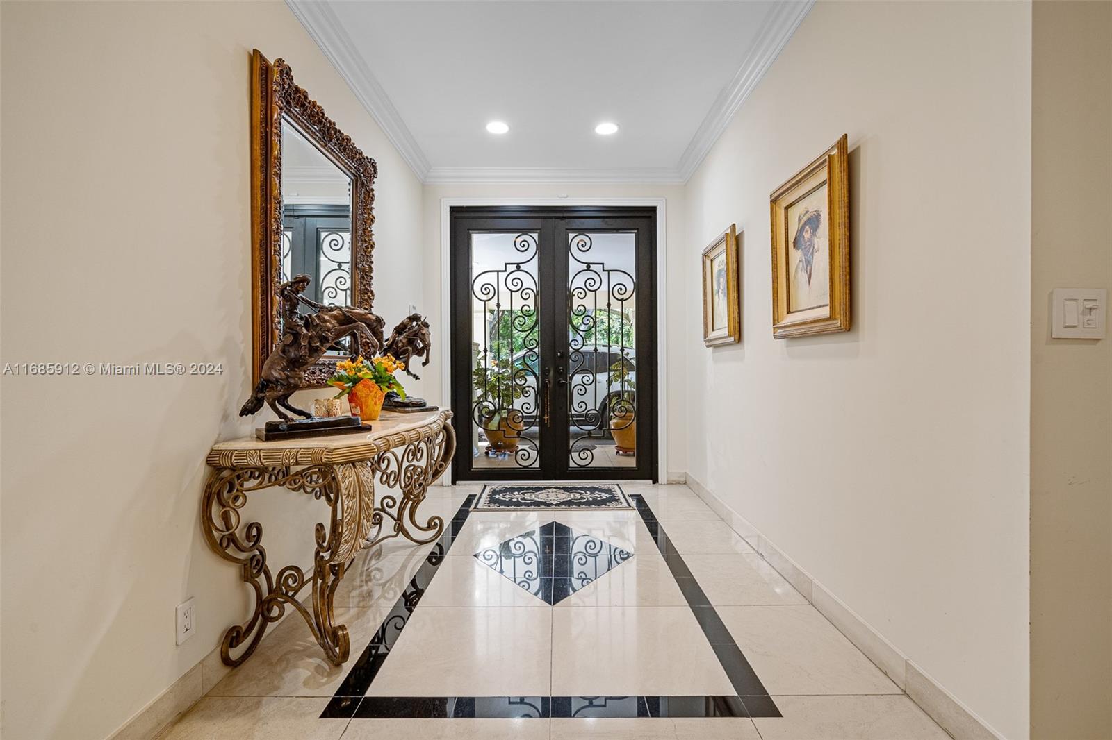 COLLINS ACRES - Residential