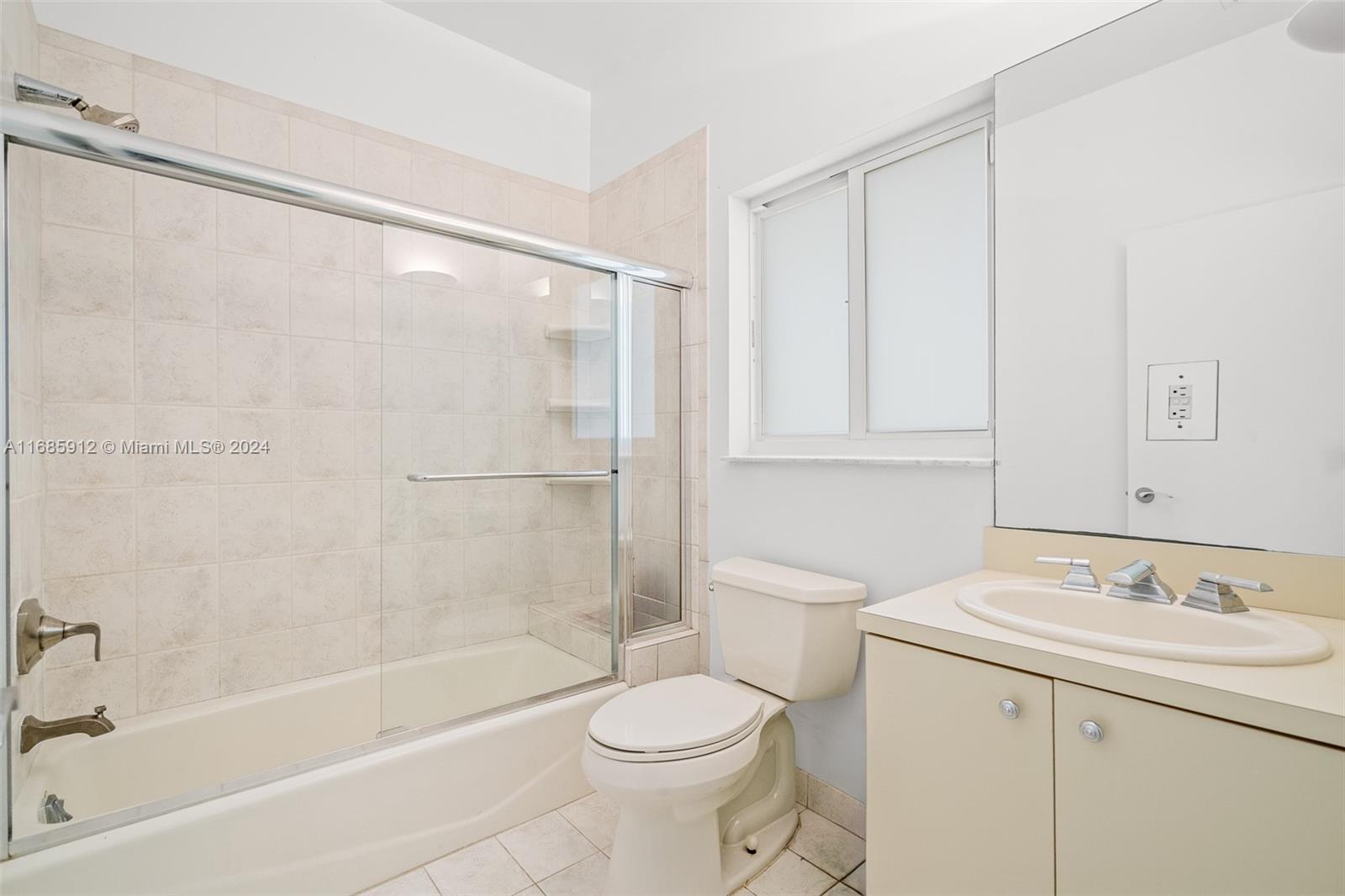 COLLINS ACRES - Residential