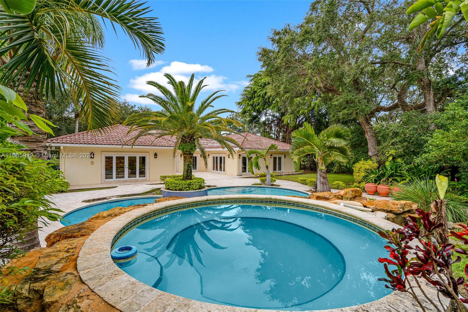 COLLINS ACRES - Residential