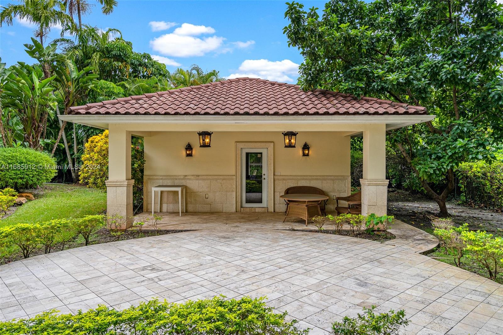 COLLINS ACRES - Residential