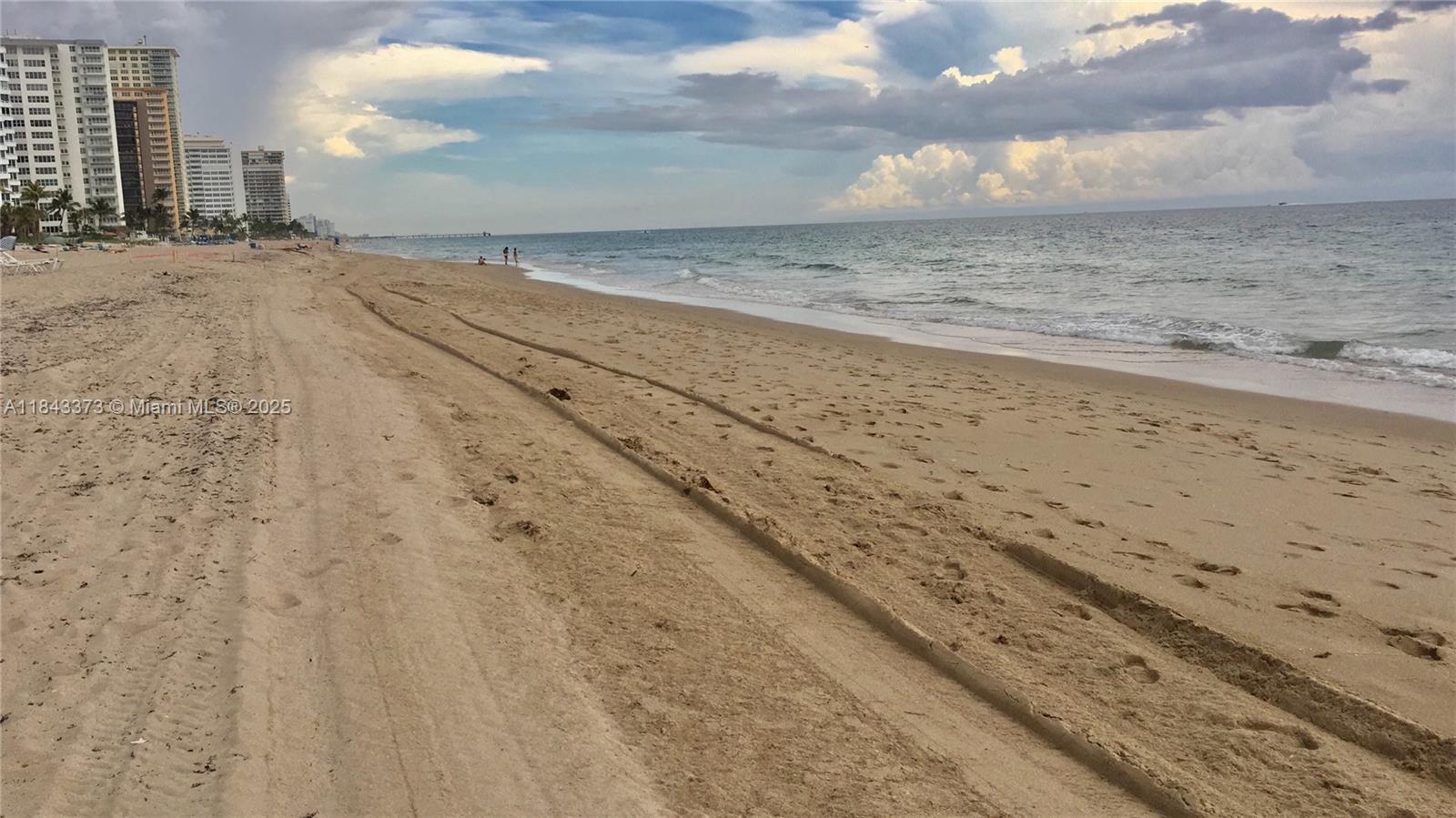 SOUTHPOINT CONDO - Residential