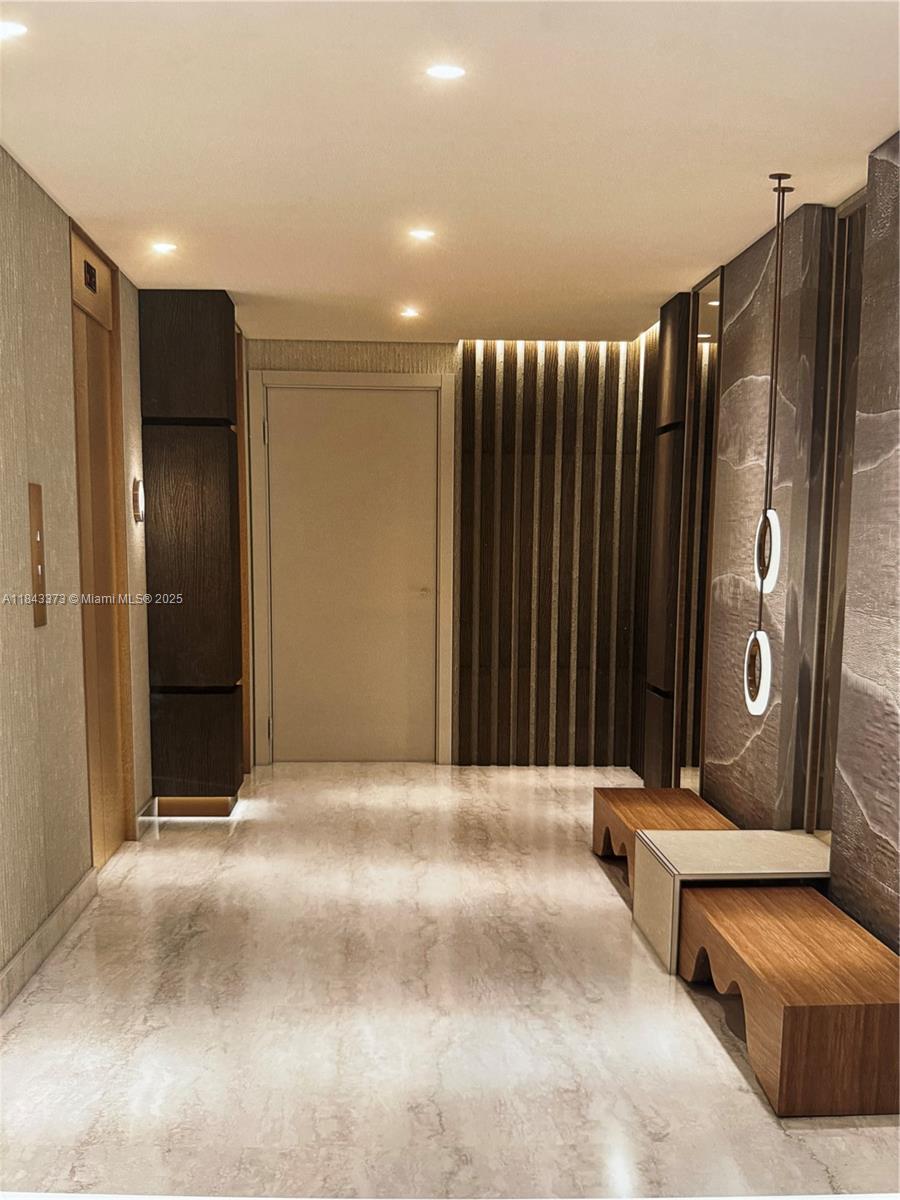 SOUTHPOINT CONDO - Residential