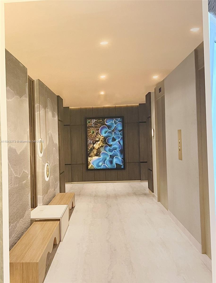 SOUTHPOINT CONDO - Residential