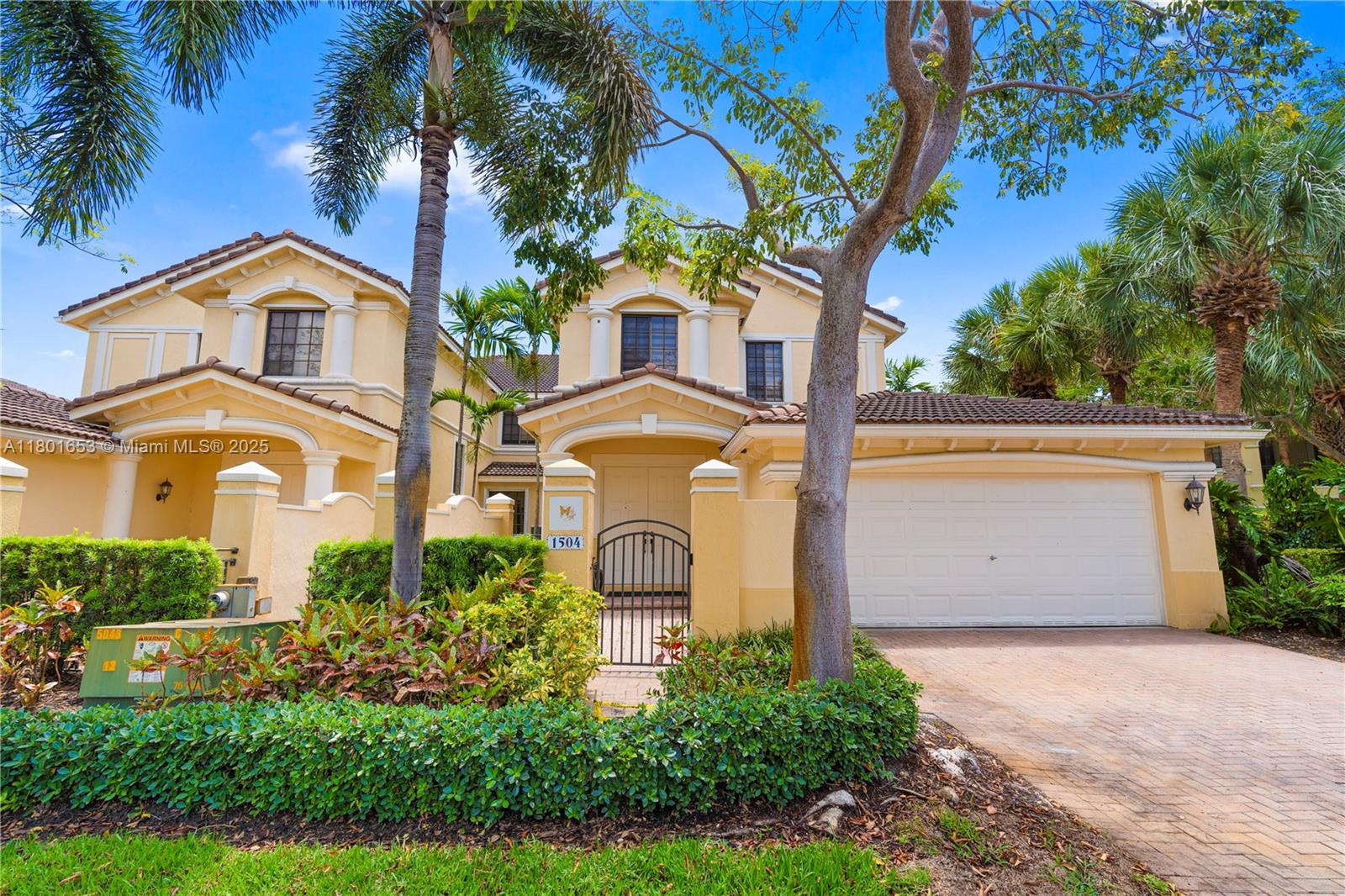 MARIPOSA POINTE AT WESTON - Residential
