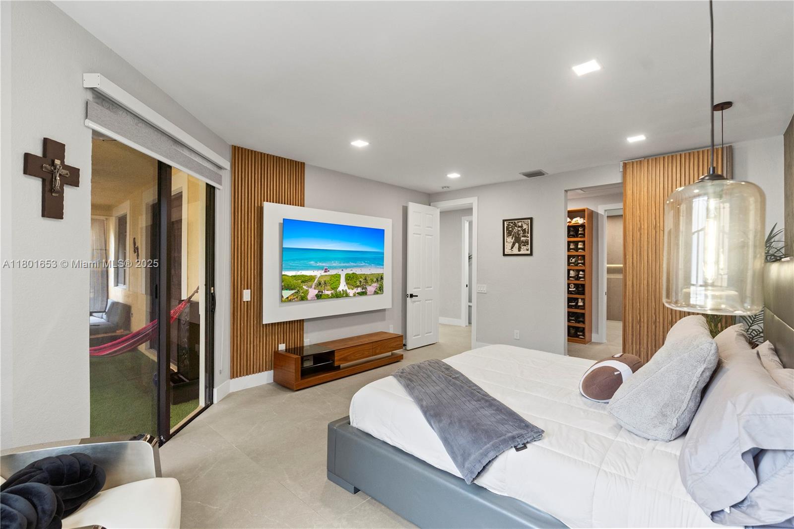 MARIPOSA POINTE AT WESTON - Residential
