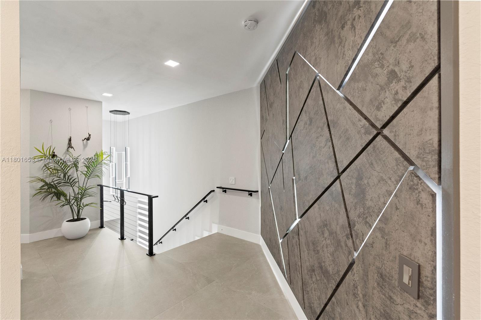 MARIPOSA POINTE AT WESTON - Residential