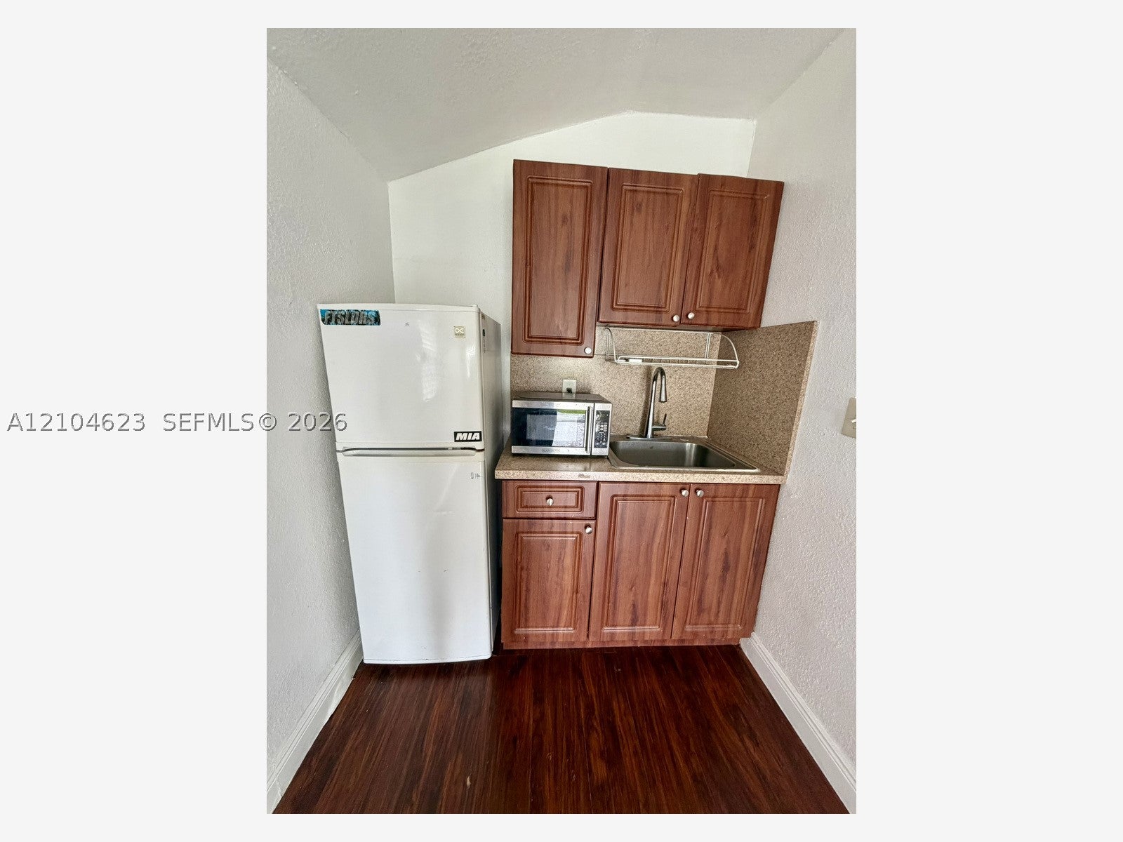 11441 SW 2nd St Efficiency