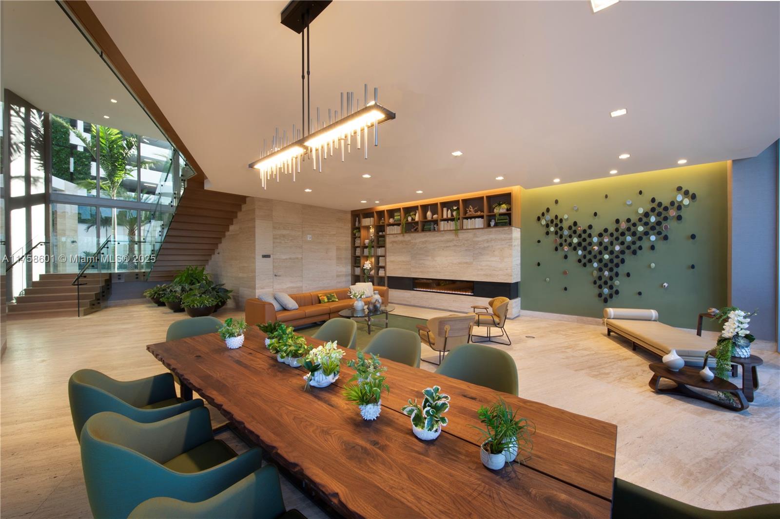 THE HARBOUR SOUTH CONDO - Residential