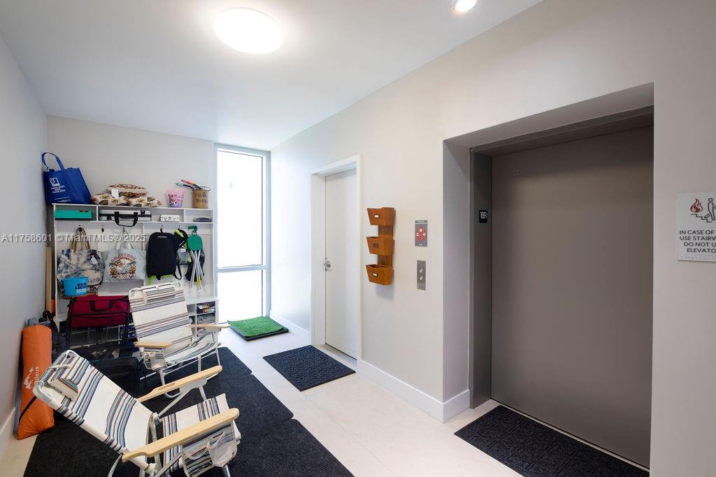 THE HARBOUR SOUTH CONDO - Residential